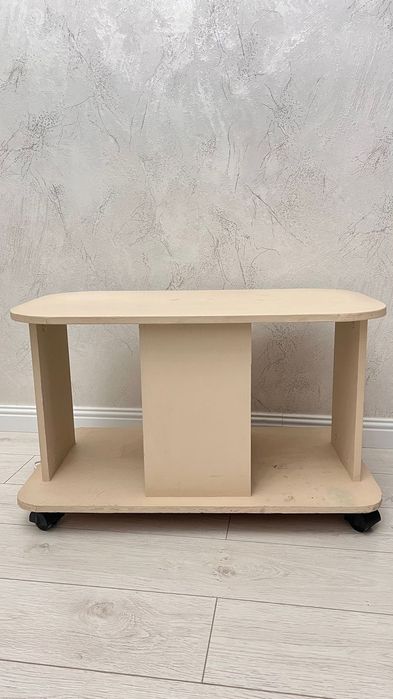 Журнальный столик б/у