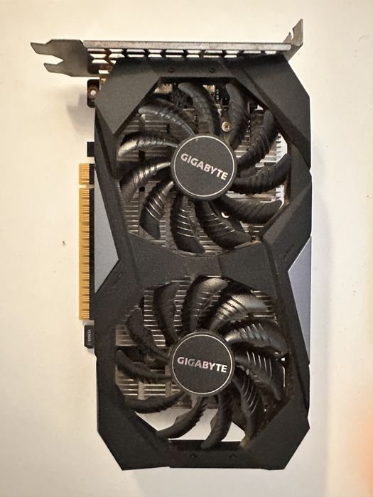 Gtx 1650 4gb OC gigabyte