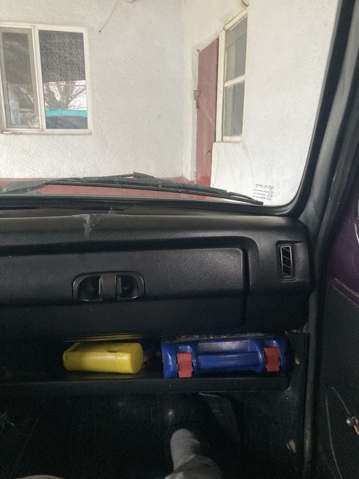 Лада нива 21213.