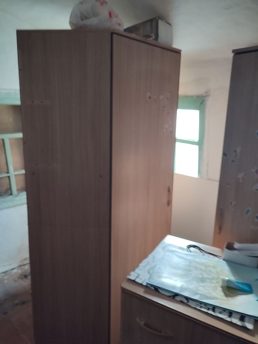 Продам угловой большой шкаф