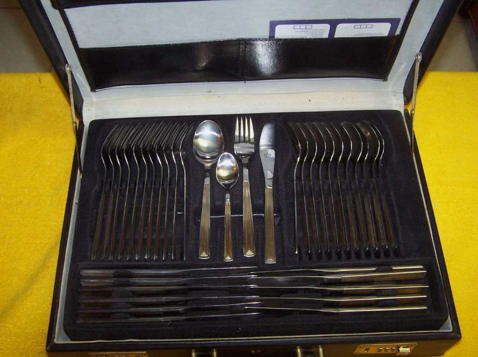 SBS Solingen комплект прибори за хранене 70 части позлатени Дюселдорф