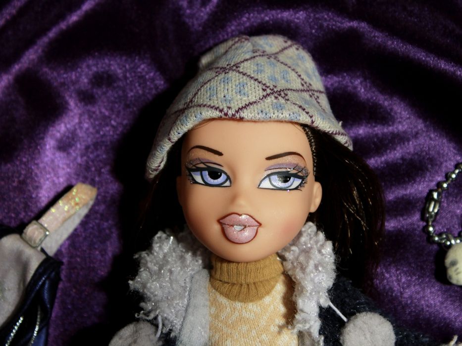 Кукла Bratz Dana Wintertime Wonderland