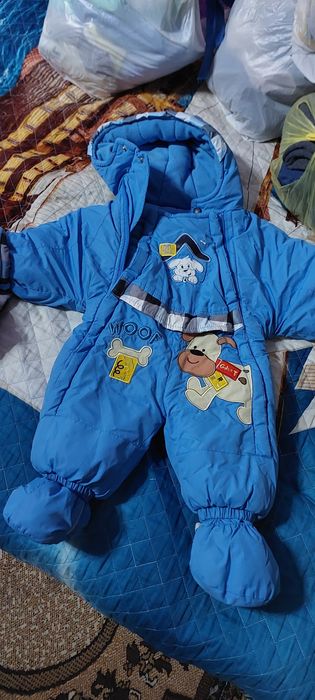 Продам детские комбинезоны