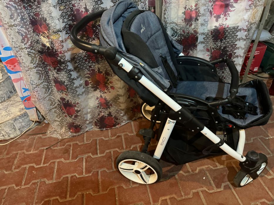 Carucior bebe cu scoica