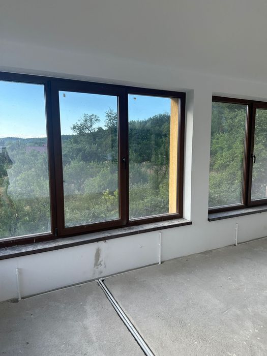 Vila moderna cu vedere panoramica, aproape de oras