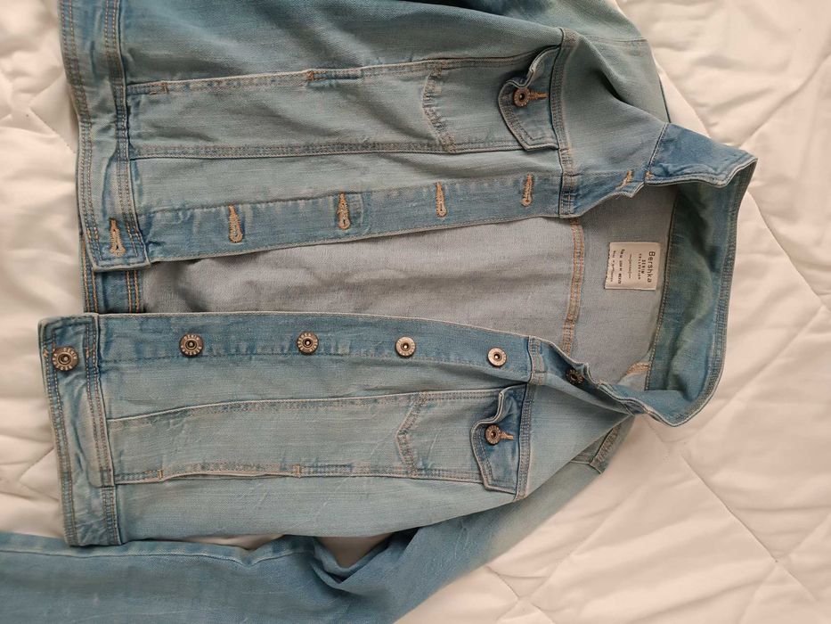 Geaca denim, marime M, Bershka