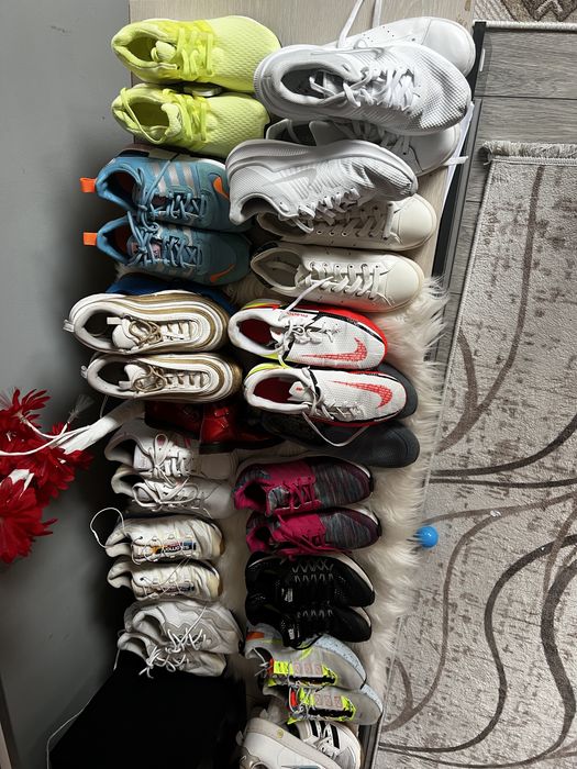 Lot adidasi toate marimile