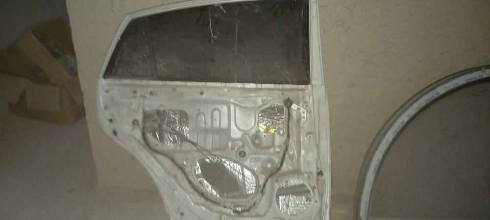 Двери от Тойоты авалон