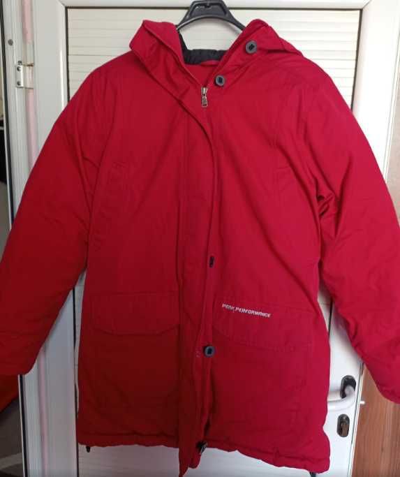 Оригинално яке Peak Performance