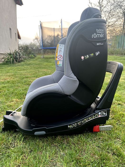 Детско столче за кола Britax Romer Dualfix M i-SIZE, (от 61 до 105 см)