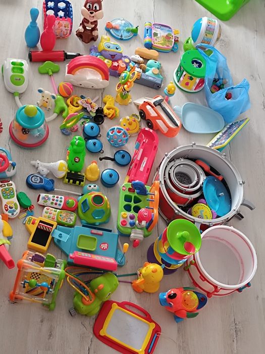 Tricicleta,motociclete,masini,scaun masa,premergator,plusuri jucarii