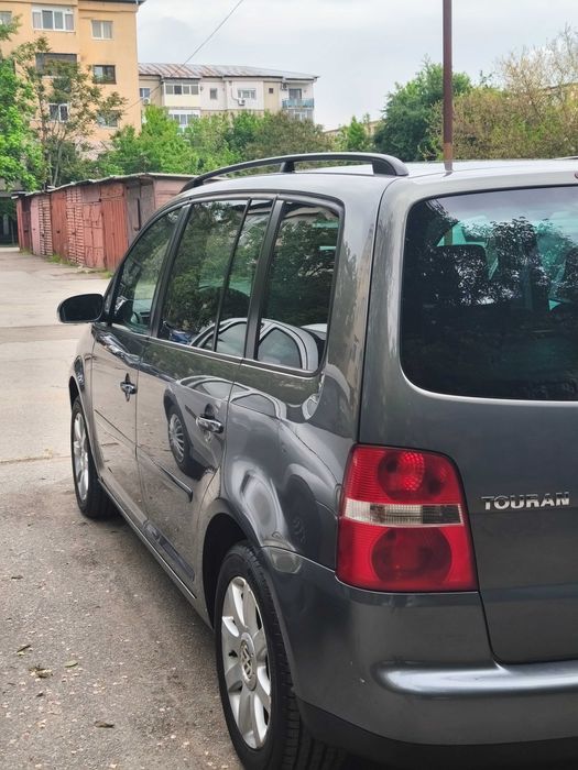 De vânzare wv Touran 19tdi BKC 105cp 77kw