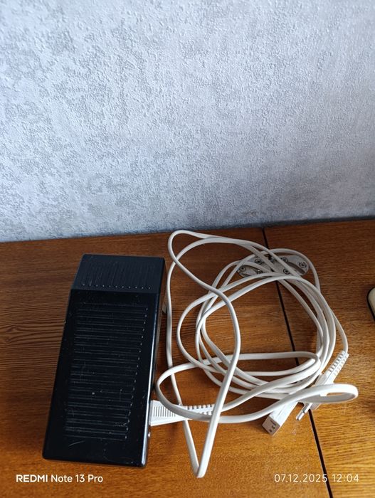 Продам швейную машину