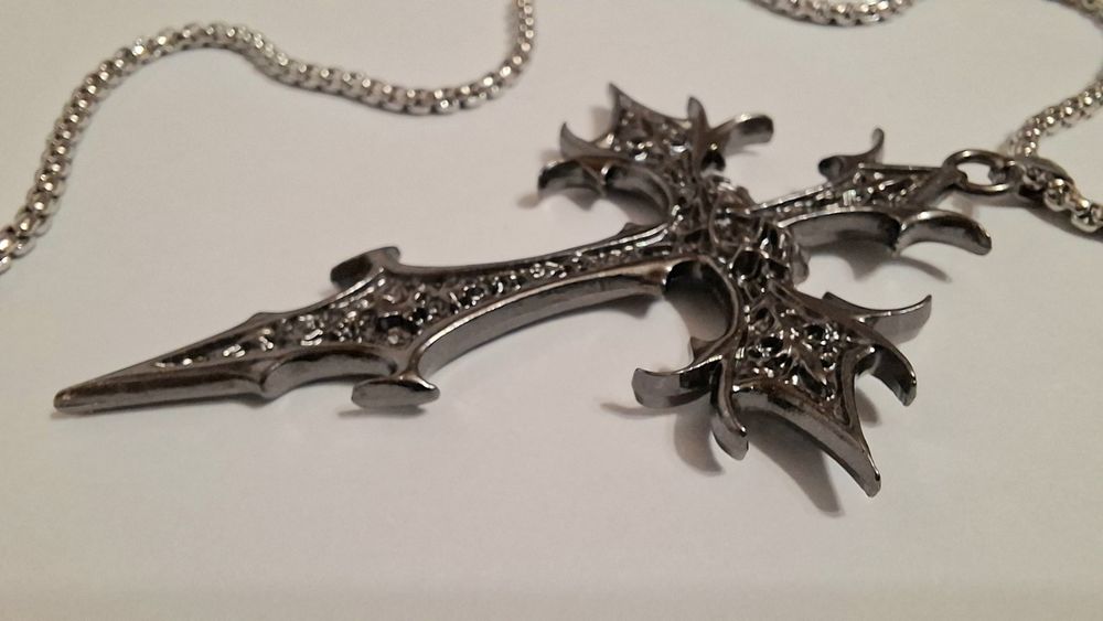 Cruce stil gotic