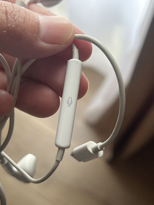 Наушники Apple EarPods Lightning