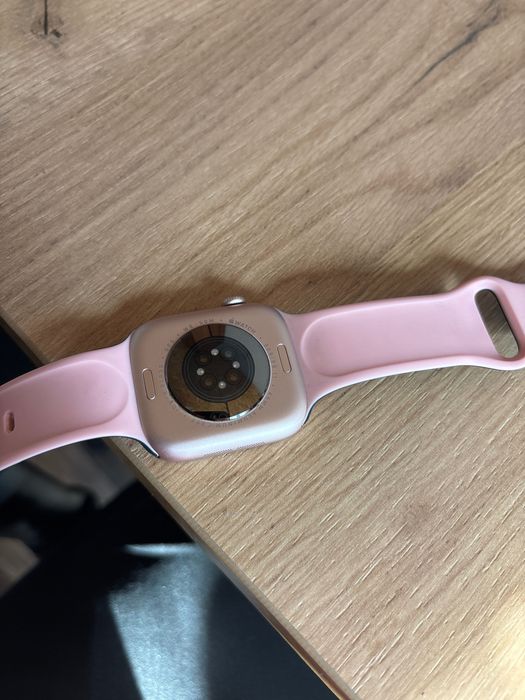 Продам Apple Watch 11