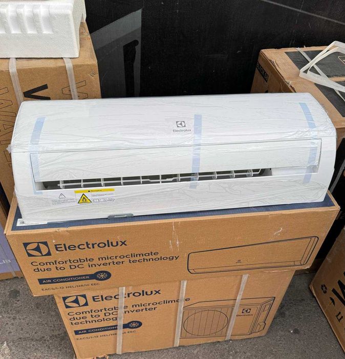 Кондиционер Electrolux 12 DC Inverter 35 м² EACS/I-12 HEL/N8/outEEC