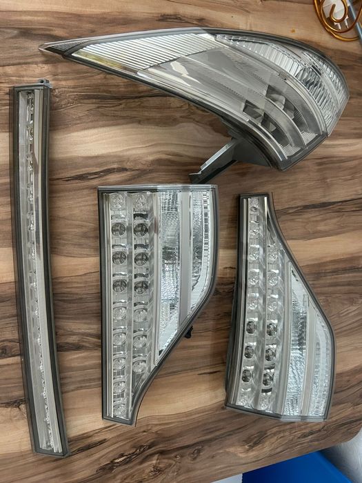 Эстима машинасына арналған артқы фар