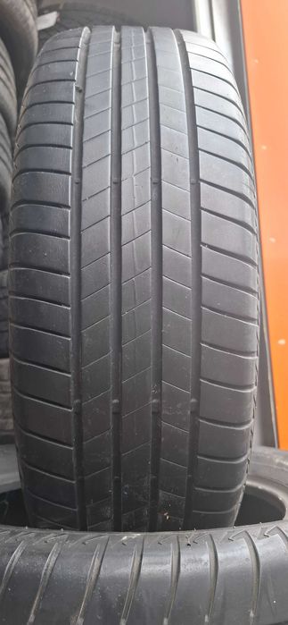 4бр. 215/65/17 Bridgestone 6.5mm грайфер, дот19г.Предлагаме монтаж +++