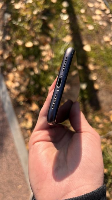 IPhone 11/64 black