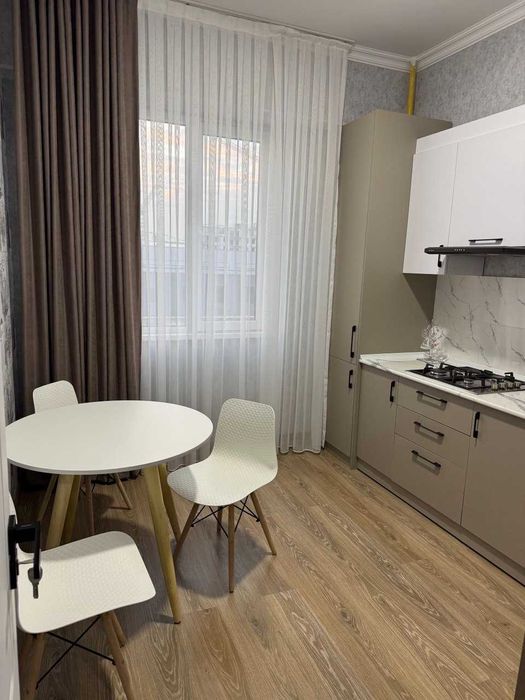 СДАЕТСЯ 2 комнатная квартира в ЖК "ОЛМАС",11 этаж, 70 м2