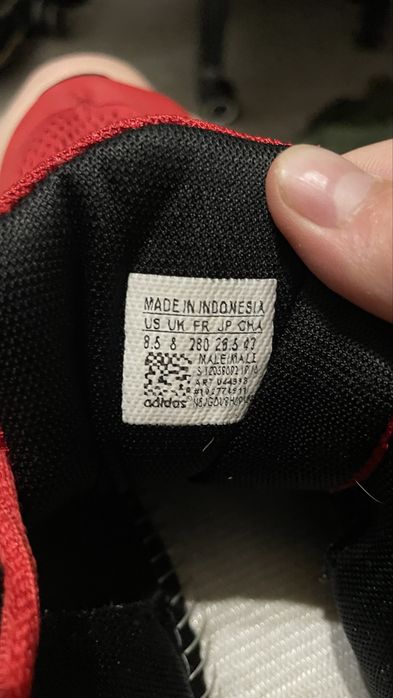 Прдам adidas feather