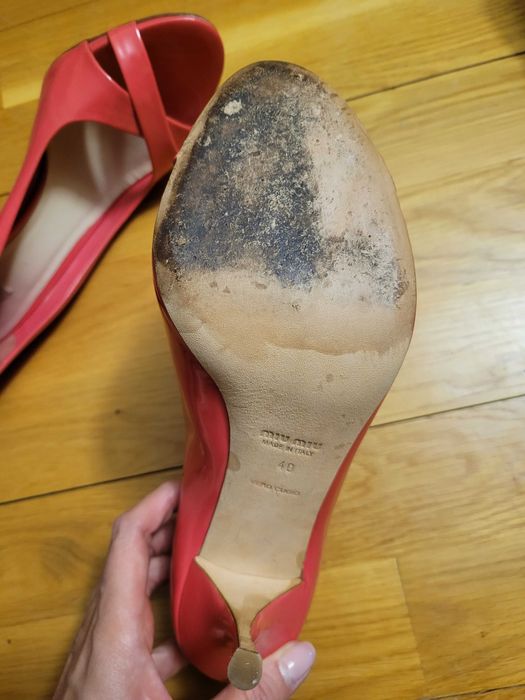 Sandale brand Miu Miu, Vicini, Bronx