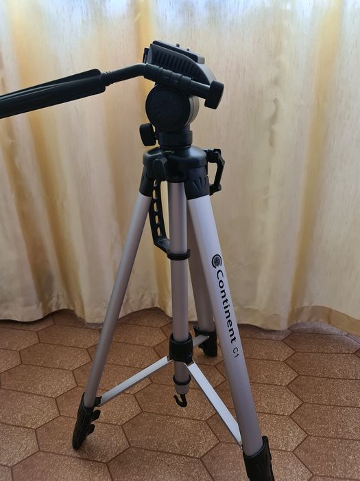 Продам Штатив Continent C1