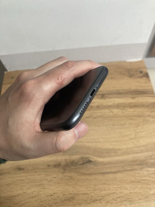 iPhone 11 АКБ:100%