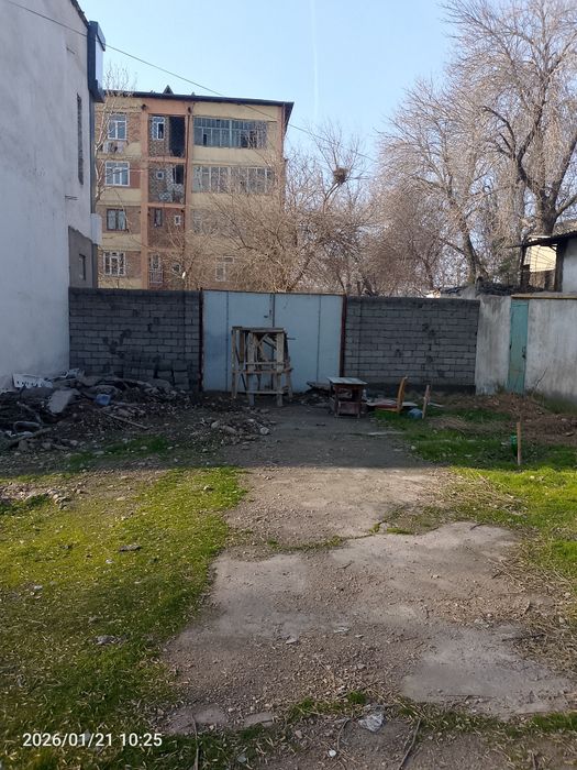 Меняю нежилое помещение в г.Ахангаране на квартиру в г.Ташкенте