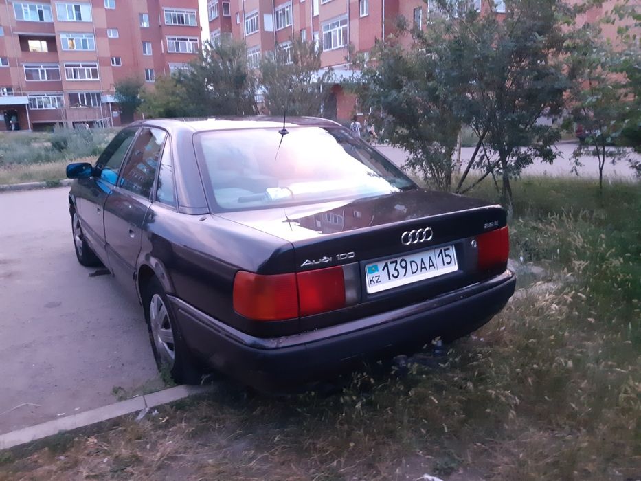 Продам машину Ауди 100 С4