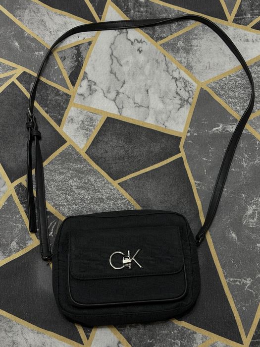 Calvin klein чанта