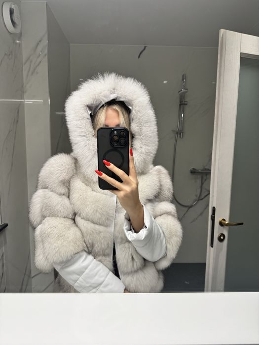 Haina de piele cu blana de vulpe