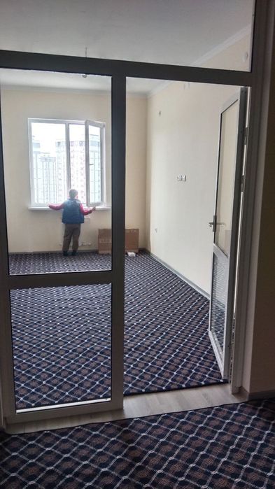 Yangi uy 81 maktabni yonida joylashgan