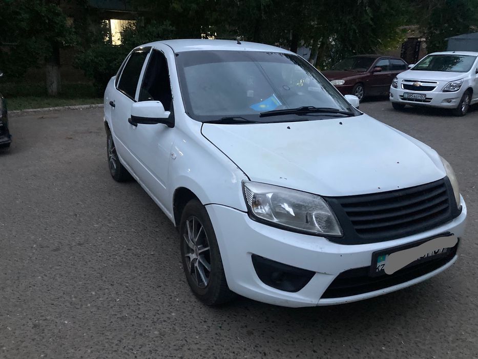 Продам    Lada Granta 2013 год. автомат