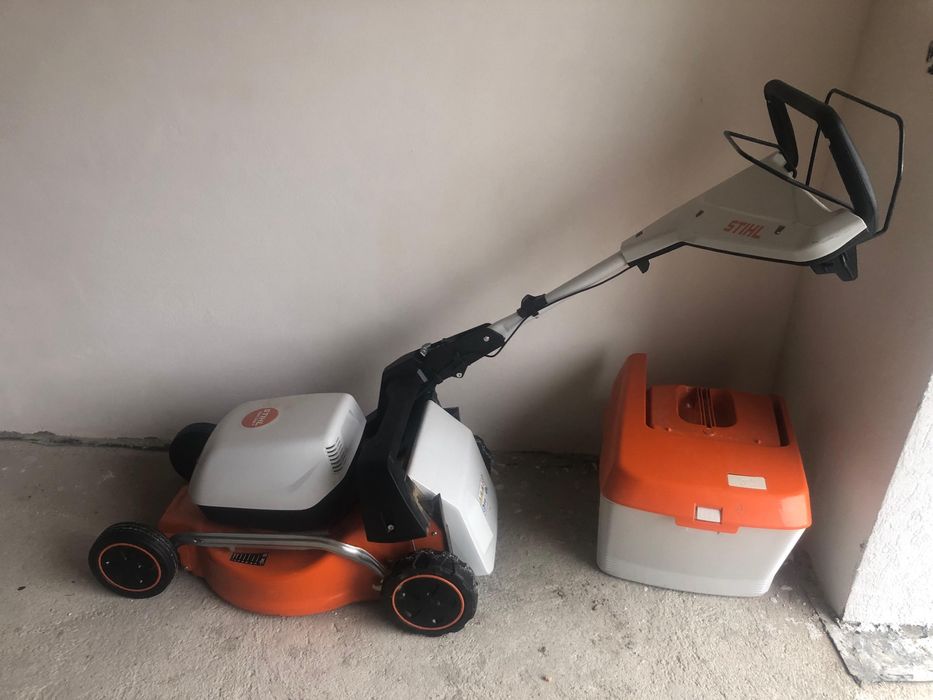 Masina tuns iarba Stihl RMA 248.3 pe acumulator / baterie Fab 2024