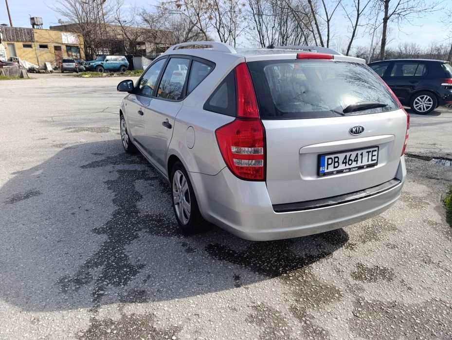 Kia ceed 1.4i 2009г