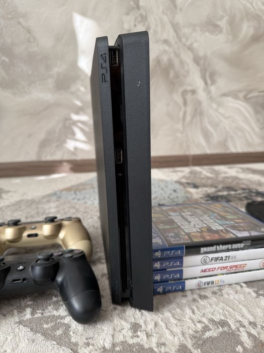Продам PS4 Slim 500GB