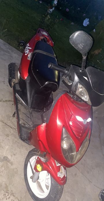 Scuter in 4t , motor 80 cc ,