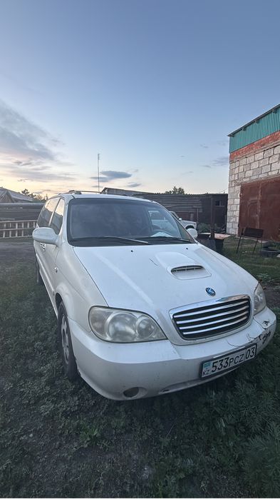 Продам машину  2,5 млн