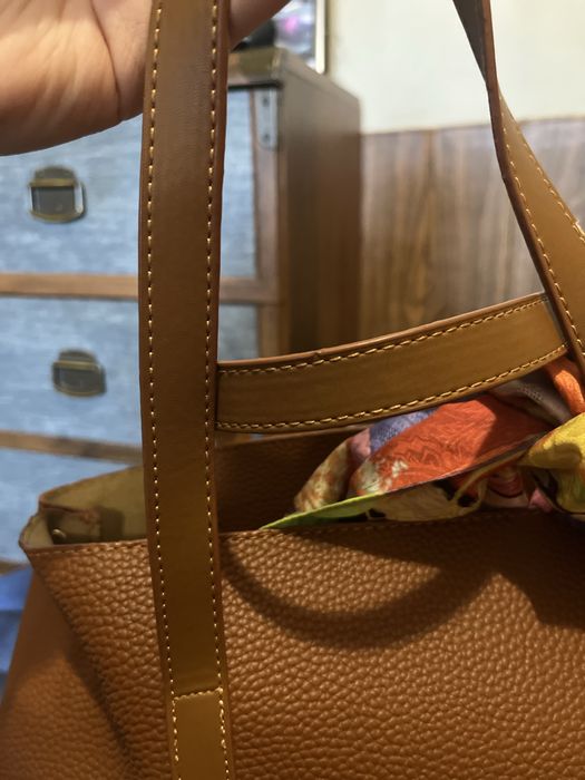 Дамска чанта TOTE BAG в кафяво + вътрешна чантичка + шалче