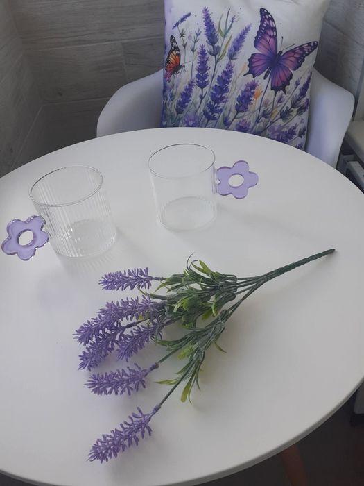 Трапезна маса и стол