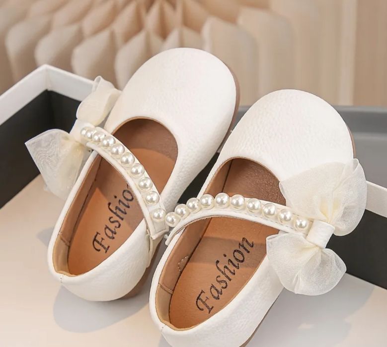 Детская обувь на 2,3 года.