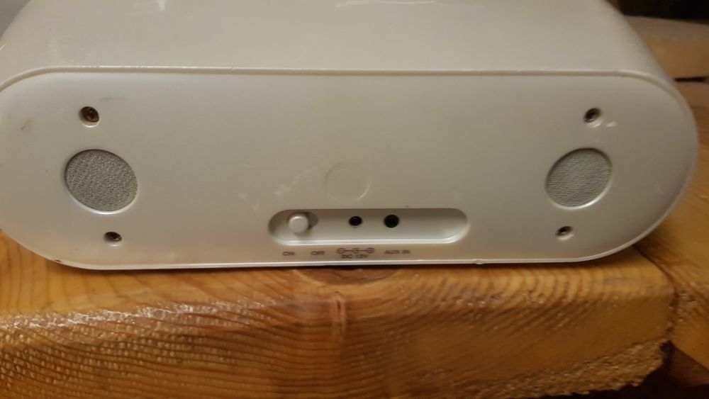 Boxa bluetooth WatsoN cu bateri sau incarcator 12v.