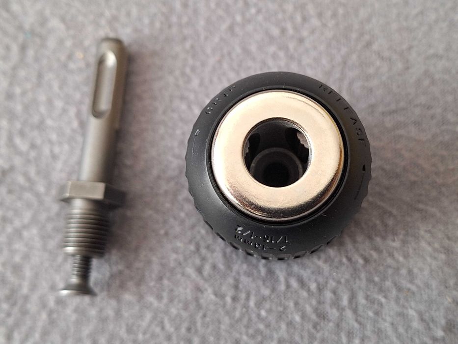 Mandrină rapidă fără cheie cu adaptor SDS Plus marca Parkside.