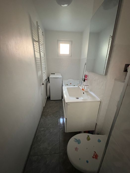 Vand apartament 3 camere 58m2 renovst la chiei