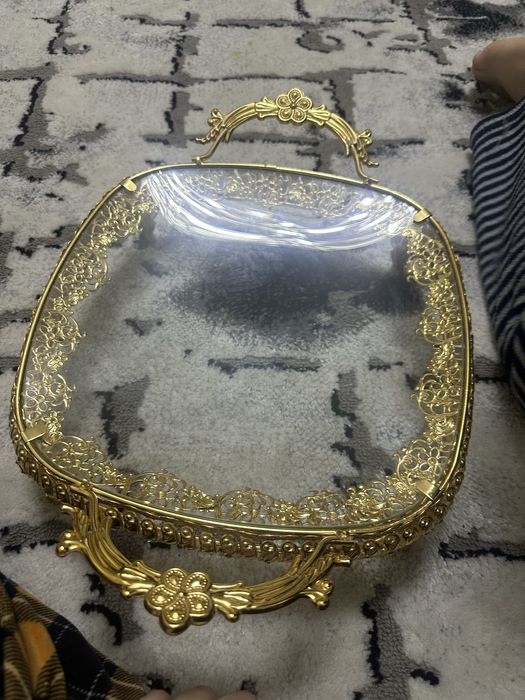 Shirinliklar uchun chiroylik etajerkalar