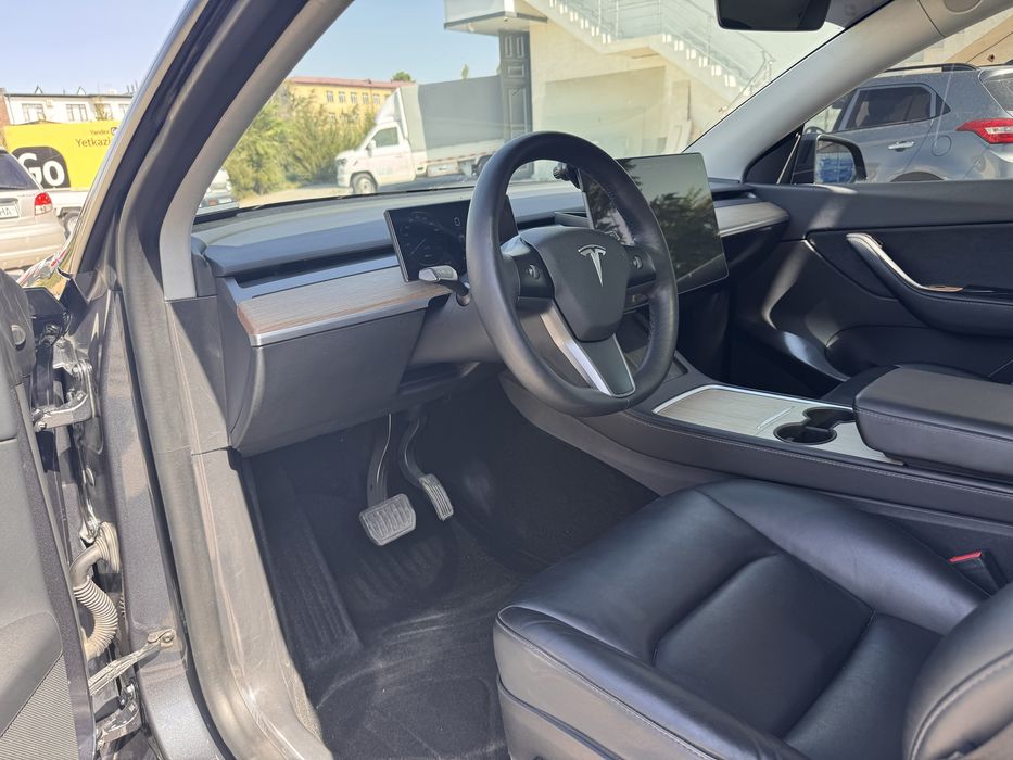 Tesla Model Y, Dual Motor 2021