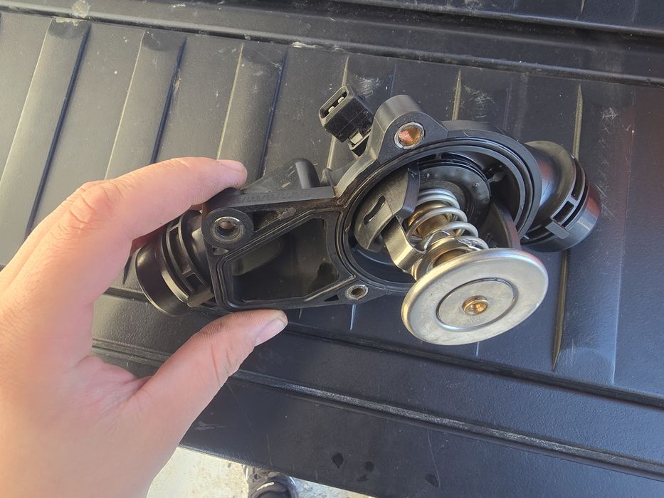 Термостати за BMW M54B30