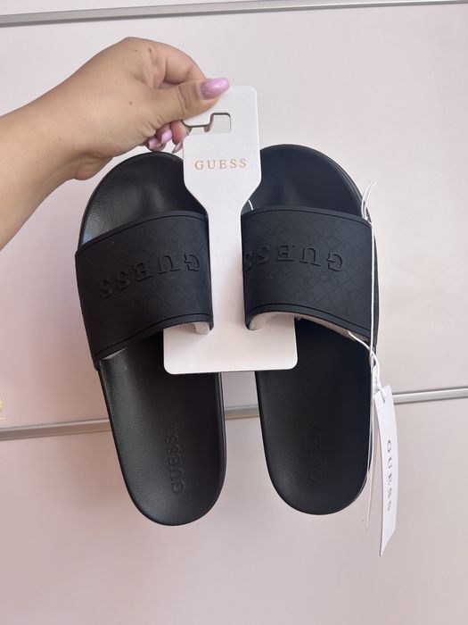Чехли Guess чисто нови